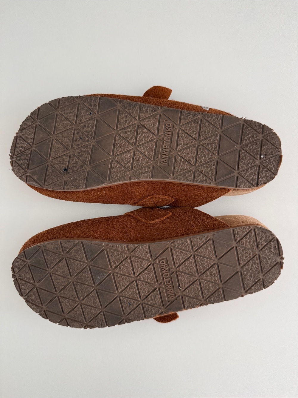 Minnetonka women’s Chestnut Brown Suede Slip-On Clog with Buckle - Picture 3 of 5